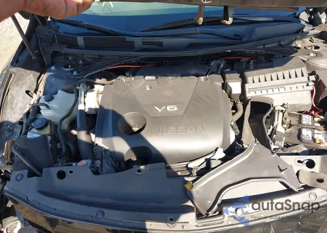 2017 Nissan Maxima 3.5 S z USA, uszkodzony, nr VIN 1N4AA6AP4HC453456